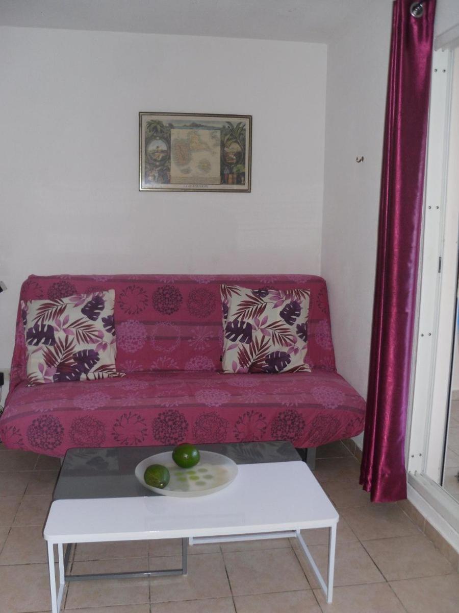 Du Cote De Sainte-Anne Apartment Bagian luar foto