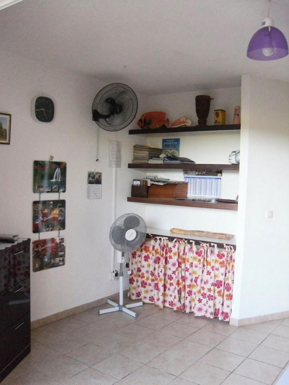 Du Cote De Sainte-Anne Apartment Bagian luar foto